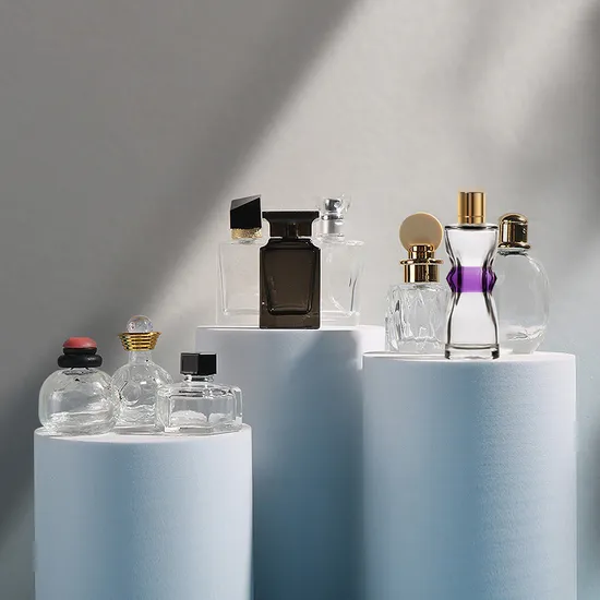 Customized 10ml 35ml 50ml 100ml Clear Spray Glass Perfume Bottle 80ml Factory Price Perfume Bottlsquare Glass Bottle Aromatherapy Bottles Cosmetic Lotion Bottle 